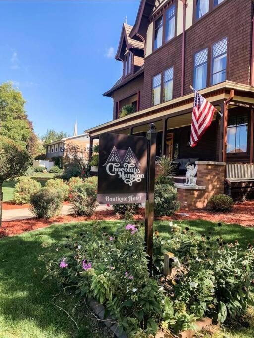 Chocolate Mansion Bed & Breakfast ซีอูกซ์ซิตี ภายนอก รูปภาพ